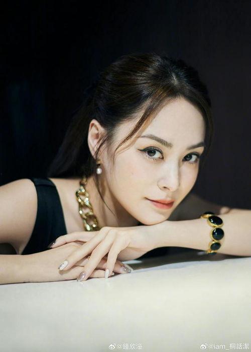 美女明星的ym,揭秘明星ym的璀璨魅力